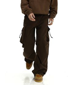 Model is 5ft 9''(176cm) tall, 145 lbs(66kg) weight and wearing a size L168cm 59kg wearing a size M - BROWN- Wide straight fit- Cargo style- Side pockets (large) Brown Outfit Streetwear, Mens Cargo Pants Outfit, Brown Outfit Men, Woodstock Outfit, Brown Pants Men, Tomboy Fits, Straight Cargo Pants, Brown Cargo Pants, Big Pants