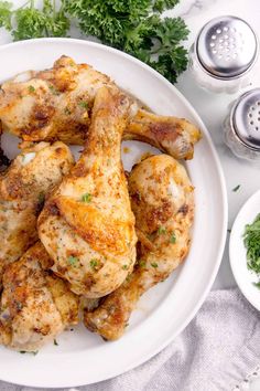 Baked Lemon Pepper Wings, Oven Baked Chicken Legs, Recipe For Beginners, Slow Cooker Dinner Recipes, Baked Chicken Tenders, Pantry Ingredients, Dish Ideas, Oven Roasted Chicken