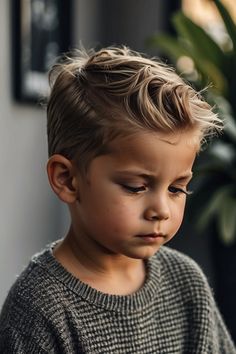 Get ready for fall with our must-try little boys haircut trends! From classic cuts to trendy styles, our website has it all. Explore our collection and find the perfect haircut for your little guy. Don't wait, start browsing now! Kids Haircut, Teen Boy Haircut, The Perfect Haircut, Get Ready For Fall, Trending Haircuts