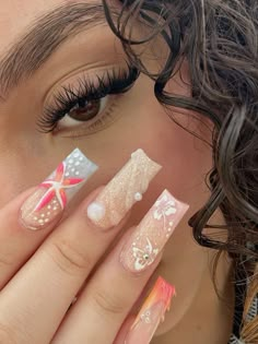 Summer Ideas For Nails, Summer Inspired Nails Acrylic, Beach Nails Designs Acrylic, Nail For The Beach, Summer Gel X Nails Square, Summer Nails Different Designs, Sparkle Nail Art Designs, Cool Nail Inspo Summer, Cute Summer Nails Designs Beach