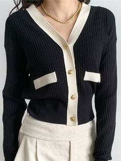 Features: This 2024 Knitted Ribbed Cardigan is a must-have for any fashion-forward woman. Its vintage V-neck design, long sleeves, and black and white color options make it a versatile and fashionable addition to any wardrobe. Made with high-quality materials, this sweater provides both style and comfort in the colder autumn months. Enhance your look and stay warm with this stylish sweater. Autumn Jumpers, Stylish Sweater, Stylish Sweaters, Black And White Color, Ribbed Cardigan, Vintage Cardigan, Women Sweater, Short Mini Dress, Mixed Colors