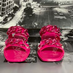 Hot Pink Sandals With Chain Detail #Summer Brand New Kenneth Cole Sandals. Comes With Original Box, Runs True To Size. Hot Pink Sandals, Pink Sandals, Kenneth Cole, Women's Shoes Sandals, Shoes Sandals, Hot Pink, Original Box, Size 7, New York