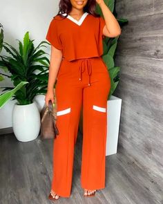 Olivia Mark - Contrast Paneled Crop T-shirt & High Waist Pants Set Two Piece Outfits Pants, 2piece Outfits, Shirt Pant Set, Two Piece Pants Set, Classy Casual Outfits, African Fashion Dresses, Drawstring Pants, Straight Pants, Two Piece Outfit