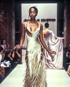 Jean Louis Scherrer, 00s Mode, Couture Mode, Runway Dresses, فستان سهرة