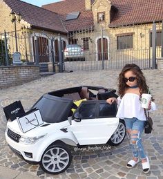 Toddler Girl Style, Stylish Kids, Range Rover Sport, Baby Photoshoot, Kids Fashion Girl, Future Kids, Baby Pictures, Baby Photos