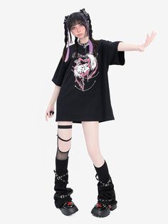 ❤︎Angel Cupid Subculture Loose Top❤︎
⚠Please allow 7 days for this item to be shipped. Goth Kawaii Fashion, Alt Style Outfit, Shirt With Chains, Angel Cupid, Bubble Goth, Tøp Aesthetic, Cute Goth, Box Pleat Skirt, Kawaii Fashion Outfits