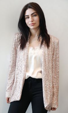 Sequins Blazer, Sparkle Top, Cocktail Outfit, Chic Coat, Sequin Blazer, Luxury Women Fashion, Holiday Looks, Blazer Outfits, Pakistani Dresses