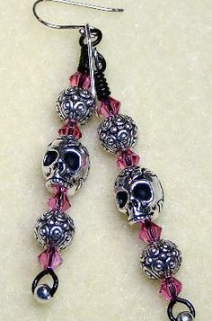 Artbeads reviewer BikerBling made this earring set using TierraCast skull beads from Artbeads.com Skull Bead Jewelry, Sugar Scull, Beaded People, Black Crystal Earrings, Jewellery Women, Skull Beads, Bullet Jewelry, Ring Tutorial, Biker Jewelry