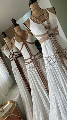 Norse Harness Harvest Edition, Witch Harness, Norse Belt, Viking Harness, Troll Cross Belt, Larp belt, Norse Shaman Belt, Shieldmaden belt Today we bring you " The New Norse Witch Belt 🌾 Harvest Edition 🌾 *The dress is NOT INCLUDED, if you want the " Lady of the Lake Dress Set " it is available here : https://www.etsy.com/es/listing/1481050361/handfasting-dress-lady-of-the-lake-dress Are you ready for Autumn ? Ohhh Yeahhhh   To kick off the Harvest Season we start with the Norse Witch Harness Sleeveless Viking Dress, Renisance Costumes, Viking Witch Costume, Viking Women Clothing, Viking Style Clothing, Viking Belts, Viking Outfits, Norse Shaman, Eclipse Wedding