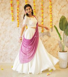 White Blouse Designs For Lehanga, Halfsarees Designer Latest, Trendy Half Saree Designs, Davani Half Saree Kerala, Simple Half Saree, Fancy Half Sarees, Onam Special Dress, White Half Saree