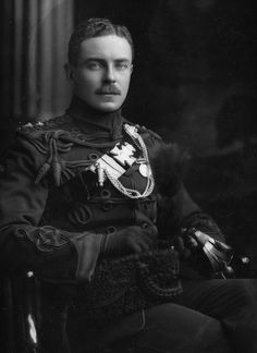 Ww1 Soldiers, Canterbury Cathedral, British Military, Age Of Empires, Western Front, Awesome Hair, British Army, Military Uniform