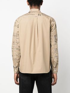 graphic-print cotton shirt from Junya Watanabe MAN featuring beige, cotton, all-over graphic print, classic collar, front button fastening, long sleeves, buttoned cuffs and curved hem.This piece fits true to size. We recommend you get your regular sizeModel is 1,84m / 6ft 1in wearing size M Contour Kit, Moon Boots, Cape Coat, Crossbody Tote Bag, Junya Watanabe, Pant Shirt, Jeans Dress, Printed Cotton, Cotton Shirt