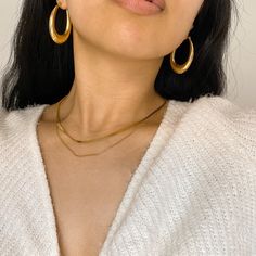 Oval chunky gold hoop earrings. These earrings can be your go to every-day earrings or a statement piece for a date night. They will add a chic and vintage look to your outfit! The earrings are made from stainless steel and 18k gold plating. ………………………………….D E T A I L S• Materials: Stainless steel, 18k gold plating.• Earrings Length: 40mm (1.6 inches)• Earrings Width: 30mm (1.2 inches)• This product is hypoallergenic, water and tarnish resistant Gold Hoop Outfit, Chic Gold Oval Hoop Earrings, Gold Hoops Outfit, Gold Hoops Aesthetic, Gold Hoop Earrings Aesthetic, Hoops Aesthetic, Dc Outfits, Hoop Earrings Aesthetic, Chunky Gold Hoop Earrings