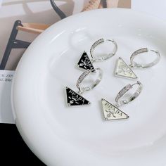 Fashion Element: Round, Triangle Style: Affordable luxury style Affordable Luxury, Colorful Fashion, Women's Earrings, Plating, Luxury Fashion, Gold