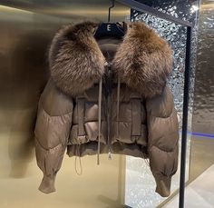 European Version 2024 Winter New Light Luxury All-match Big Fur Collar Loose Women's Long-Sleeved Bread Korean Version Down Jack AMAIO Fashion Outerwear, Short Parka, Fur Decor, Collar Fashion, Winter Puffer Jackets, Winter Puffer, Luxury Winter, Real Fur Coat, Big Collar