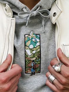 Hoodie Sewing, Cool Shirt Designs, Custom Denim Jacket, Diy Embroidery Designs, Embroidery Stitches Tutorial, Custom Denim, Shirt Design Inspiration, Guys Clothing Styles, Embroidery Craft