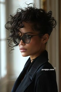 mohawk-haircut-for-women-152 Shaggy Mohawk, Mohawk Haircut For Women, Shaggy Curly Hair Short, Curly Mohawk Hairstyles, Queer Hair, Sleek Short Hair, Edgy Short Haircuts, Mohawk Haircut, Haircut For Women