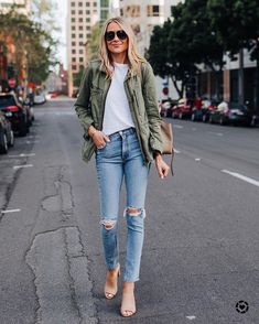 Green Utility Jacket Outfit, Kayla Jean, Utility Jacket Outfit, Green Parka, Vacation Clothes, Jean Jacket Outfits, Japan Outfit, Green Utility Jacket, Army Green Jacket