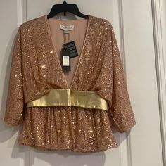 Gorgeous And Elegant Nwt Rachel Zoe Rose Gold Sequin Dressy Top/ Evening Jacket With Gold Belt (Two Buttons) Deep V Neck Size 2. Perfect For The Holidays And New Years. Sparkly Fun! And Sexy! Glamorous Outerwear For Spring Date Night, Feminine Long Sleeve Outerwear For Party, Feminine Fall Party Outerwear, Fall Cocktail Long Sleeve Blouse, Spring V-neck Outerwear For Night Out, Feminine Long Sleeve Evening Outerwear, Elegant V-neck Party Outerwear, Long Sleeve Tops For Wedding Party Season, Long Sleeve Tops For Wedding And Party Season