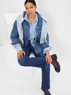 Gap Straight Leg Jeans For Fall, Casual Gap Flare Jeans For Fall, Winter Dark Wash Mid-rise Flare Jeans, Gap Classic Jeans For Fall, Gap Jeans For Fall, Denim Blue Straight Fit Flare Jeans For Fall, Fall Denim Blue Straight Fit Flare Jeans, Gap Stretch Jeans For Fall, Gap Mid-rise Jeans For Fall