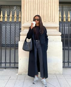 Trenchcoat Outfit, Mantel Outfit, Trench Coat Outfit, Paris Outfits, Coat Outfits, Autumn Outfit, Outfit Inspo Fall, Outfit Casual, Winter Fashion Outfits