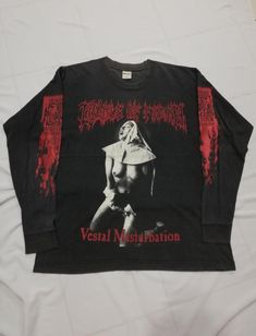 Original First Print 1995 Cradle of Filth long sleeve by Orion. This is a true vintage shirt, not a modern reproduction. The condition of the tshirt is distress and faded. Condition: Holes or Pulls: Yes Stains: No Tears: No Tag: Murina Size: X-Large Material: 100cot Measurements: Armpit to Armpit: 24 Top to Bottom: 30 T-shirts sold as it is found Haven't attempt to wash **POSTING**POSTAGE** *ITEM IS LOCATED IN MALAYSIA* ALL ITEM WILL BE POSTED VIA REGISTERED MAIL WITH TRACKING NUMBER. IT TAKES WEEKS TO REACH YOUR DESTINATION IT DEPENDS ON WHERE YOU ARE LOCATED THAILAND, INDONESIA, SINGAPORE - 3-7 WORKING DAYS OTHER ASIA COUNTRY - 7-14 WORKING DAYS REST OF THE WORLD - 7-21 WORKING DAYS Fitted Long Sleeve T-shirt With Band Merch, Alternative Long Sleeve Fall T-shirt, Alternative Long Sleeve T-shirt For Fall, Alternative Long Sleeve Streetwear Shirt, Fitted Long Sleeve T-shirt With 90s Style, Distressed Long Sleeve T-shirt For Streetwear, Streetwear Long Sleeve Band Merch Shirt, Band Merch Long Sleeve Streetwear Shirt, Band Merch Long Sleeve Shirt For Streetwear