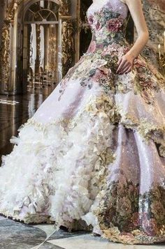 myviewfromsomewhere:  (via beautiful….. | So Lovely | Pinterest) Shoes Ideas, A Wedding Dress, فستان سهرة, Beauty Dress, Gorgeous Gowns, Yohji Yamamoto, Beautiful Gowns, Fancy Dresses, A Dress