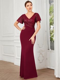 Redprom Dresses, Sondra Celli, Premiere Dress, Sequin Short, Evening Dresses Plus Size, Ever Pretty, Split Design, Sequin Shorts, Sweetheart Neck