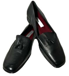 Etienne Aigner Rare! Vintage Black Leather Tassel Loafers Size: Women's 11 - About a men's 9.5 Heel: ~.5" In great preowned condition. We will be listing LOTS of designer shoes sizes 11-13, new and used, so keep an eye out! Aigner Boots, Etienne Aigner, Tassel Loafers, Made In Brazil, Leather Tassel, Vintage Black, Designer Shoes, Brazil, Black Leather