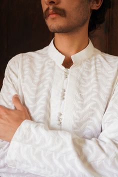 White chikankari kurta republic by omar farooq White Kurta, White Cotton, Floral Pattern