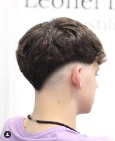 Low Fade V Cut, V Shaped Fade For Men, V Drop Fade, Low Fade Corto, Fresh Cut Hair, Mid Drop Fade Straight Hair, Fade Bajo, Mid Fade En V, Low Fade En V