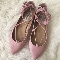 Gorgeous Shoes Steve Madden Flats, Prom Accessories, Lace Up Flats, Winter Sneakers, Balenciaga Shoes, Pumas Shoes, Shoe Lover