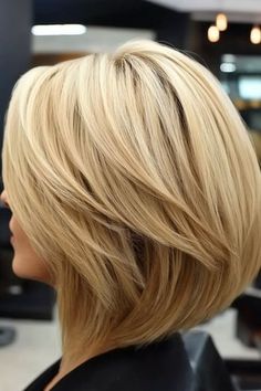 Save this pin for the best layered bob haircuts. This angled cut gives your hair a sleek, defined shape while the layers add texture and dimension. This style is perfect for women who want something a little different without going too bold. Angled Hairstyles, Bob Angled, Popular Short Hairstyles