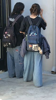 Homeless Style Fashion, Jansport Backpacks Outfits, Losercore Outfits, Nerd Outfit, Baggy Clothes Aesthetic, Skater Outfit, Baggy Outfit Ideas, Nerd Outfits, Skater Outfits