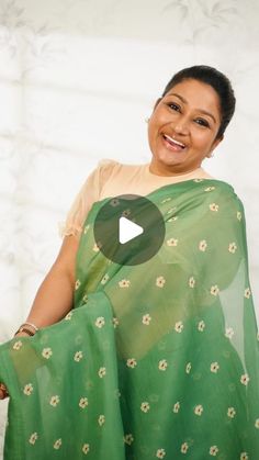 Dolly Jain 🇮🇳 on Instagram: "#SAREELS 414 Many people express their fear of wearing organza, but personally, I wish I could wear organza sarees exclusively. ☘️ It’s a stunning, lightweight fabric that is incredibly easy to drape if you know the right technique.  In this reel I have shown another method for managing the length of the shoulder Palla.  I hope this hack proves helpful to you.  Please let me know in the comments section below and also feel free to share which fabric you would like me to drape next….  Saree @drape_divaa  Blouse @drape_divaa  D’Coat @iambydollyjain" How To Wear Organza Saree, Organza Saree Draping, Sari Draping Styles, Saree Drape, Saree Draping Styles, Saree Draping, Drape Saree, Organza Sarees