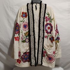 Beautiful Zara Trf Open Front Embroidered Jacket W Pockets! Size Small/Medium! Measurements Laying Flat: Pit To Pit: 22 1/2". Length: 29". Sleeve Length: 18". Oversized A Tad. Smoke And Pet Free Home! Reasonable Offers Always Welcome! Zara Jackets, Embroidered Jacket, Front Open, Zara, Jackets & Coats, Jackets For Women, Sleeve Length, Pet, Cream