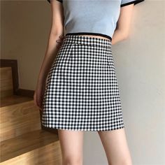 Black and White Plaid Skirt | Moonbyul - Mamamoo XXL Black And White Plaid Skirt, Ripped Denim Skirts, Kpop Dress, White Plaid Skirt, Pleated Denim Skirt, Pleats Skirt, Moonbyul Mamamoo, Fashion Chingu, White Tweed