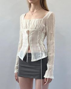 Retro Witch, Korean Fashion Chic, Summer Ootd, Casual Day Outfits, Chiffon Blouse, Lace Blouse, Outfits Casuales, Moda Fashion, Simple Outfits