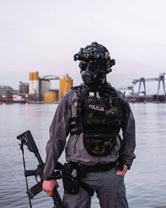 Dark Soldier Aesthetic, Cbrn Specialist, Dark Soldier, Tactical Setup, Soldier Aesthetic, Military Loadout, Military Outfits, Soldier Images, Zombie Movie