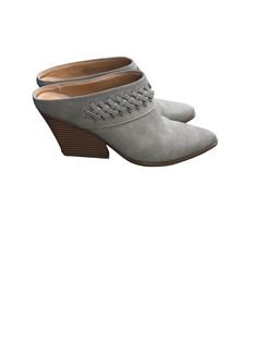 Brand: INDIGO RD Style: BOOTS ANKLE HEELS Color: BEIGE Size: 8.5 SKU: 129-9039-110R CONDITION: GENTLY USED Western Closed Toe Mules For Fall, Western Style Closed Toe Mules For Fall, Casual High Heel Boots With Stacked Heel, Casual Stacked Heel Winter Heels, Casual Boots With Stacked High Heel, Casual Stacked Heels For Winter, Western High Heels With Stacked Heel, Western Style High Heels With Stacked Heel, Western High Heel Booties With Stacked Heel