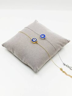 Evil Eye Bracelet is adjustable. Lenght of the Turkish Eye Bracelet is 21 cm(8.26 inches) Evil eyes are believed to protect the person who carries them. They are also believed to bring good luck and deflect the negative energy. It is believed that the eye protects from the evil spirits such as jelousy and negative energy and brins good luck.Evil eye bead bracelet is a great gift choice for Birthday, Christmas, Mother's day or Valentine's day Evil eye charm is over 5000 years old. It is found in Elegant Shoes Flat, Hand Jewelry Rings, Turkish Eye, Cute Instagram Pictures, Elegant Shoes, Blue Evil Eye, Minimal Jewelry, Hand Jewelry, Evil Eye Charm