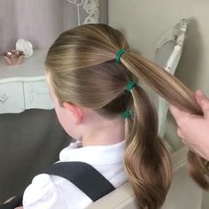 KingHair | A sweet hairstyle! most popular and cute! By @sweethearts_hair_design #clipinhairextensions #tutorial #hairextensions #hairstyles… | Instagram Short Hair Top Knot, Sweethearts Hair Design, Hairextensions Hairstyles, Sweet Hairstyles, Cute Simple Hairstyles, Birthday Makeup, Hair Girls, Short Layered Haircuts, Makeup And Hair