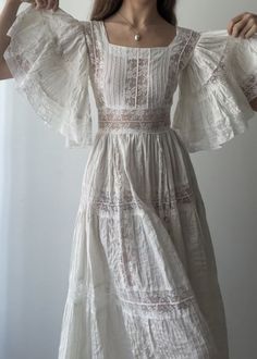 Flowy Dress Aesthetic, Mode Inspo, Fashion Inspo Outfits, Dress Skirt, Beautiful Dresses, Vintage Dresses