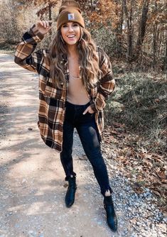 Cute Mom Halloween Outfit, Fall Rainboot Outfits, Cute Wintry Outfits, Country Mama Outfits, Baker Boy Hat Outfit Fall, Fall Rocker Chic Outfits, Cold Weather Fall Outfits, Outdoor Winter Concert Outfit, Checkered Shacket Outfit