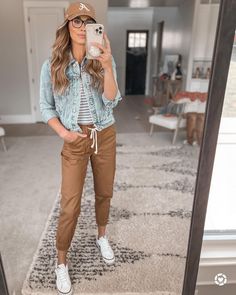 Joggers Outfit Fall, Court Outfit, Walmart Outfits, Trendy Mom Outfits, Joggers Outfit, Fall Outfits For Work, Athleisure Outfits