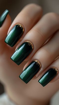 Dive into autumn with Forest Green nails accented by elegant gold details. This sophisticated combo adds a touch of luxury and style to your fall look. Click to explore more stunning fall nail ideas and follow us for daily nail inspiration!  #FallNails #ForestGreen #GoldAccents #NailArt #AutumnStyle Green With Gold Tip Nails, Fall Nails Emerald Green, Gold Nails With Green Accent, Nail Art Green And Gold, Green Nail Inspo Square, Green Gold Nail Designs, Dark Green And Gold Nails Designs, Fall Nails Green And Gold, Emerald Green Gold Nails