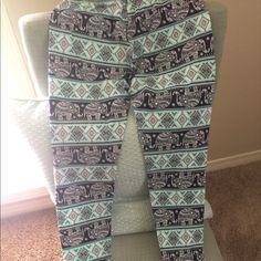 Cute Elephant Mint And Navy Leggings Navy Leggings, Mint And Navy, Cute Elephant, Colorful Leggings, Pant Jumpsuit, Pants For Women, Elephant, Mint, Leggings