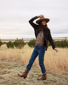 A COWGIRL CLASSIC FOR YOUR CLOSET.
This beautiful button-down is the ultimate wardrobe builder. On its own or open as an overshirt/jacket, this cool corduroy is complemented with chic contrasting pearl snaps. Endless outfit opportunities – you’re gonna want one in every color! Western Style Outerwear With Buttons For Fall, Western Style Outerwear With Snap Buttons For Fall, Western Style Fall Outerwear With Snap Buttons, Western Style Outerwear With Button Closure For Work, Western Style Outerwear For Work, Western Style Fitted Outerwear With Snap Buttons, Fitted Western Outerwear With Snap Buttons, Chisholm Trail, Double D Ranch