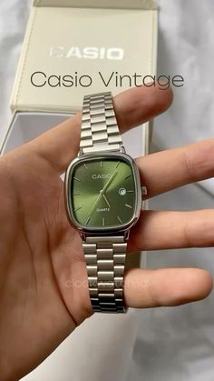 Watch Aesthetic Vintage, Casio Vintage Watch, Pretty Watches, Stylish Watches Men, Casio Vintage, Vintage Watches Women, Classy Outfits Men, Men's Vintage Watch