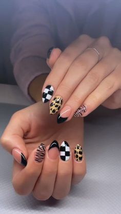 Colorful Animal Print Nails, Cute Cow Nails, Nail Ideas September, Fall Design Nails, Western Nails Acrylic, Vacation Nails Ideas, Western Fall Nails, Animal Print Nail Designs, Nails Cow Print